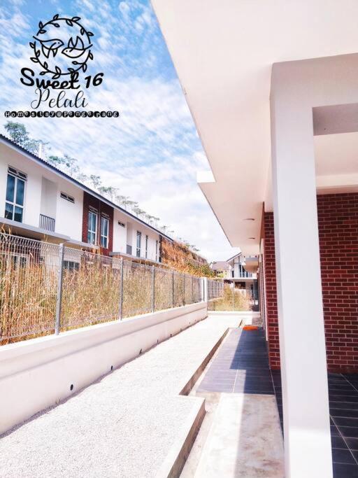 Sweet 16 Pelali Homestay Pengerang Zewnętrze zdjęcie