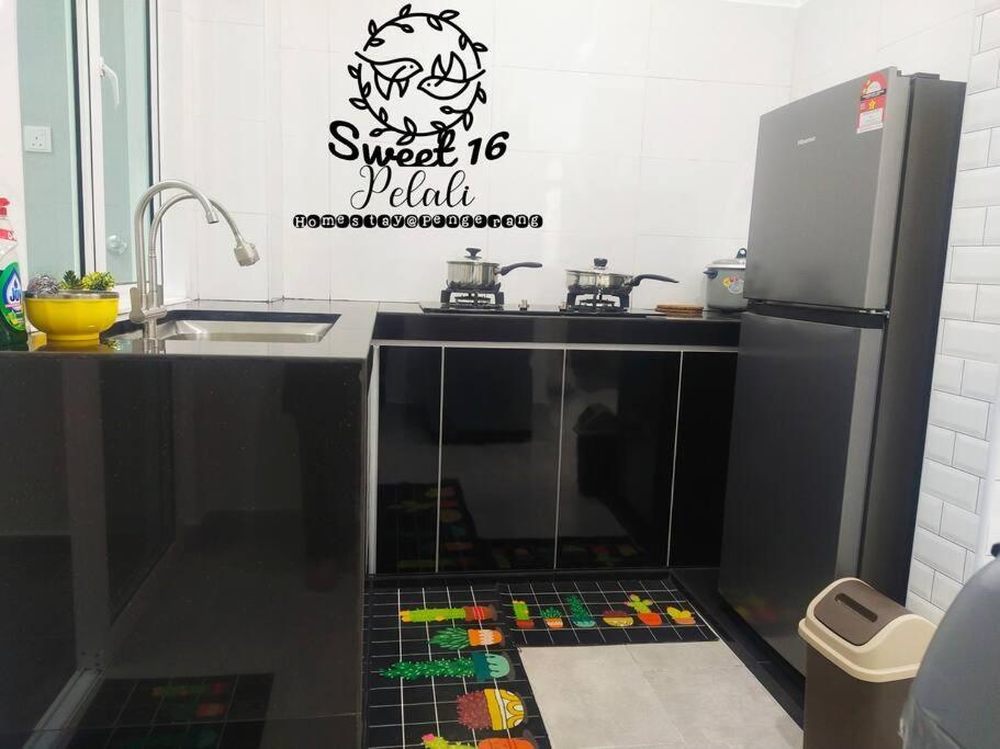Sweet 16 Pelali Homestay Pengerang Zewnętrze zdjęcie